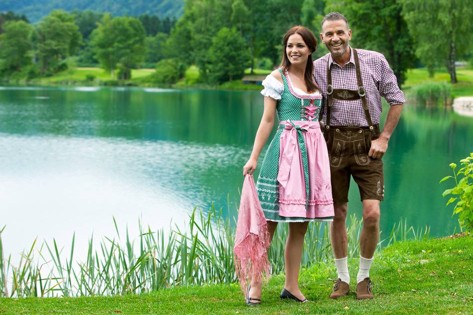 TIROLER KLEDING WINKEL 49 TIROLER KLEDING WINKEL -TIROLER KLEDING WINKEL 9